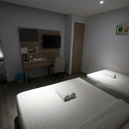 Hotel 99 Pusat Bandar Puchong Zewnętrze zdjęcie