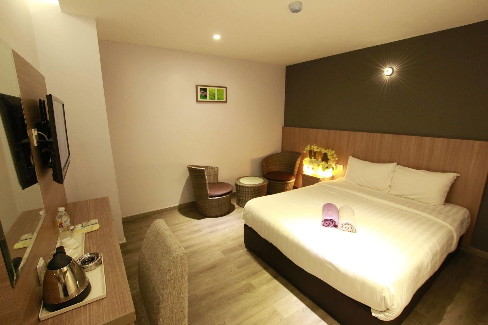 Hotel 99 Pusat Bandar Puchong Zewnętrze zdjęcie
