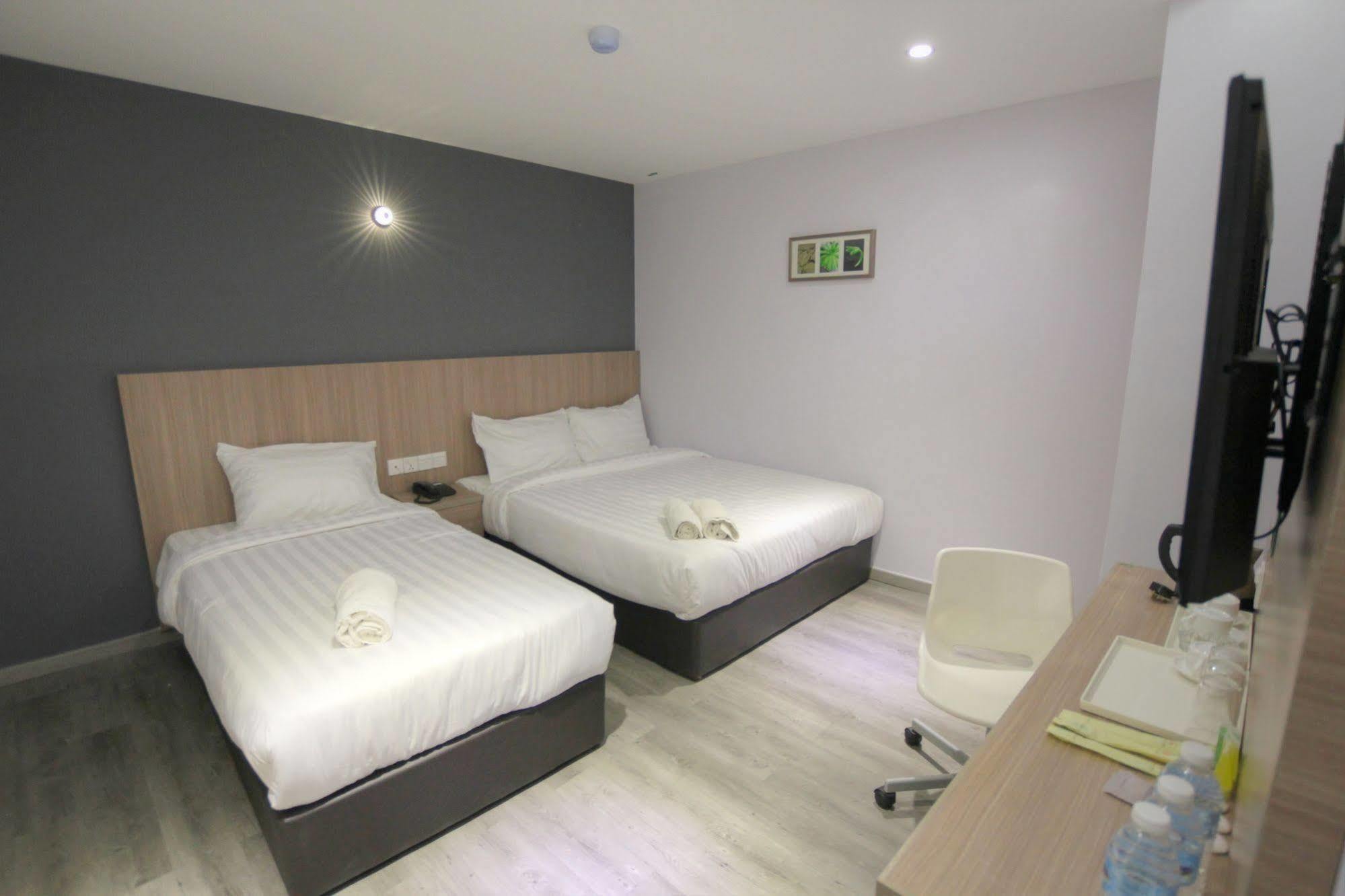 Hotel 99 Pusat Bandar Puchong Zewnętrze zdjęcie