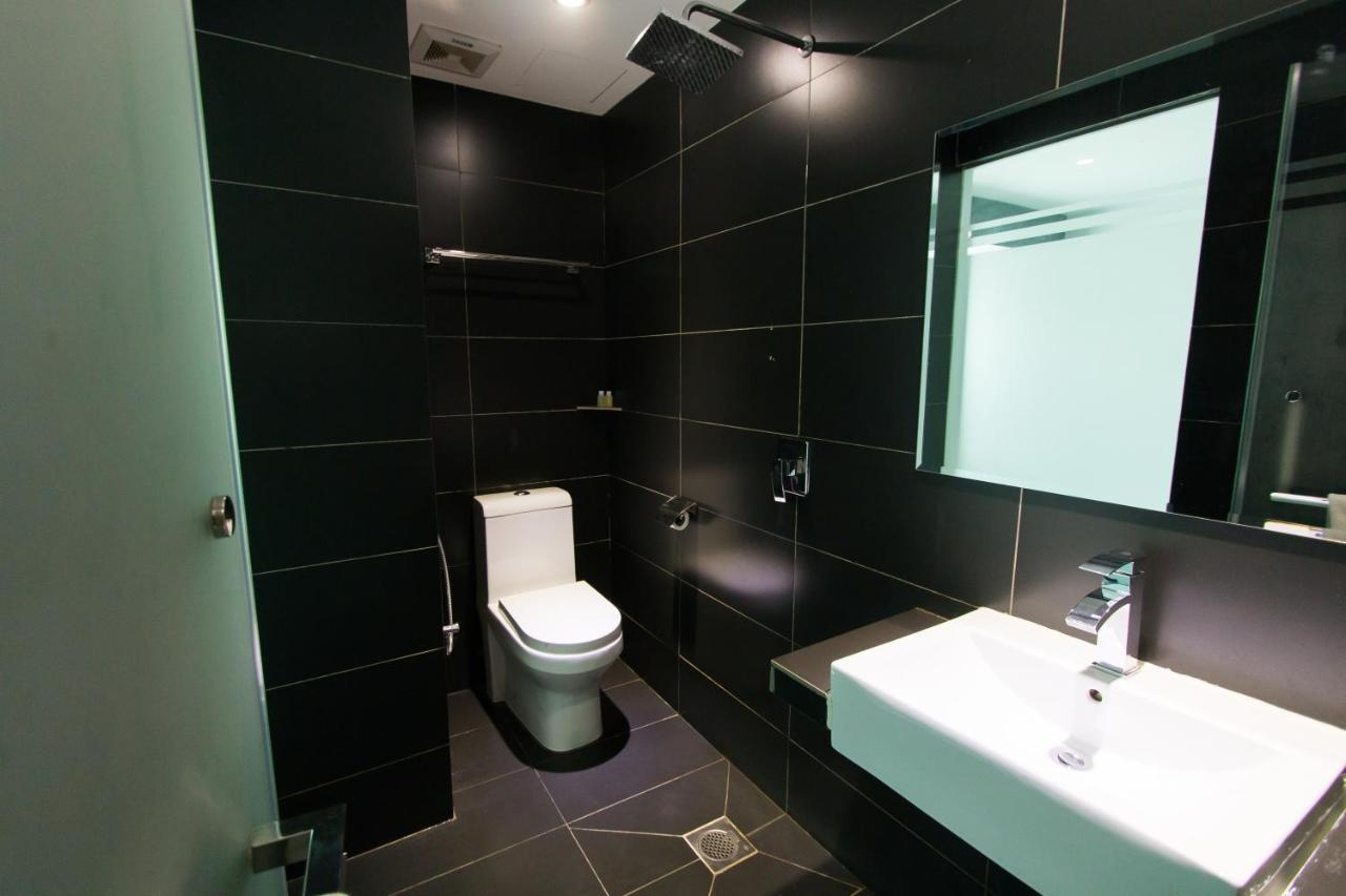 Hotel 99 Pusat Bandar Puchong Zewnętrze zdjęcie