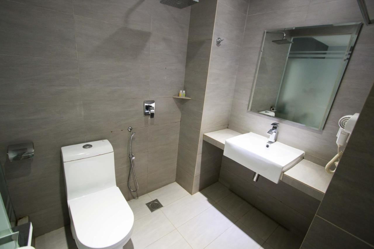 Hotel 99 Pusat Bandar Puchong Zewnętrze zdjęcie